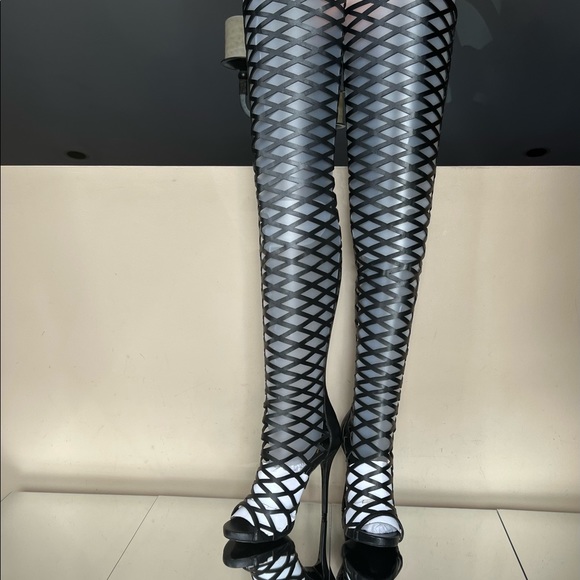 Lust For Life FIXX Black Cut Out Thigh Boots - Picture 8 of 15